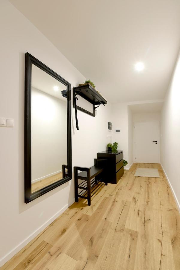 Apartman S Atriom V Historickom Centre Тренчин Экстерьер фото