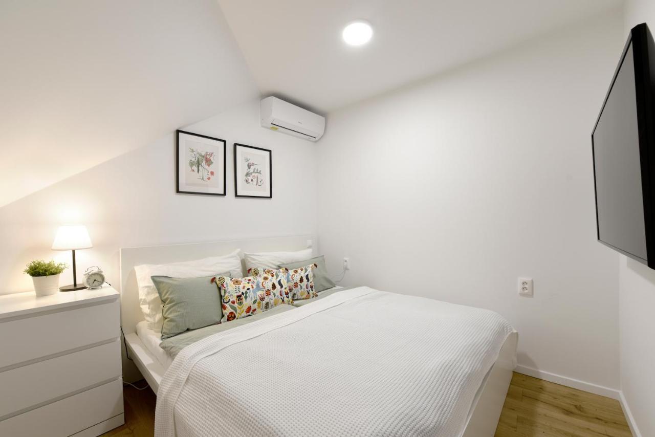 Apartman S Atriom V Historickom Centre Тренчин Экстерьер фото