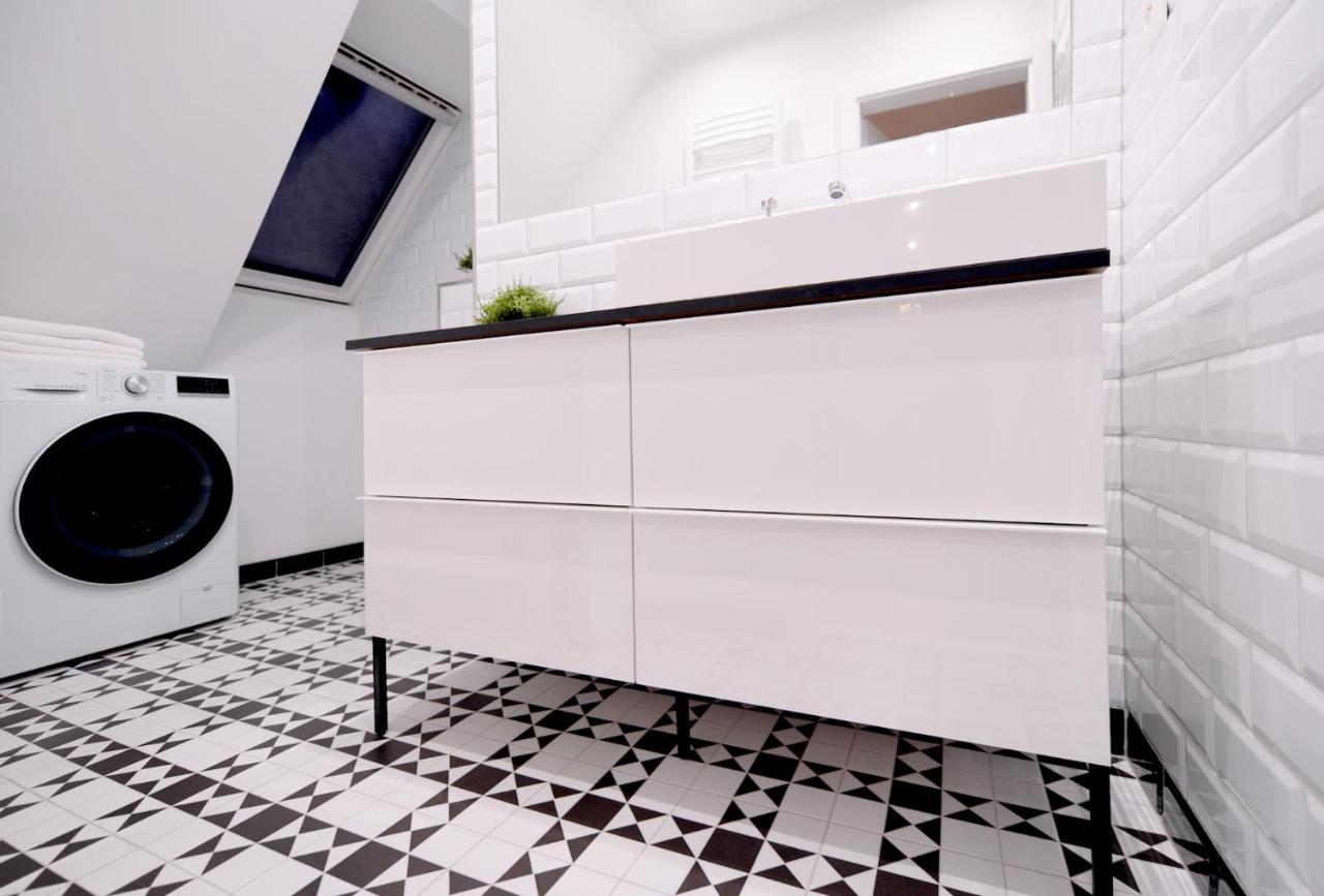 Apartman S Atriom V Historickom Centre Тренчин Экстерьер фото